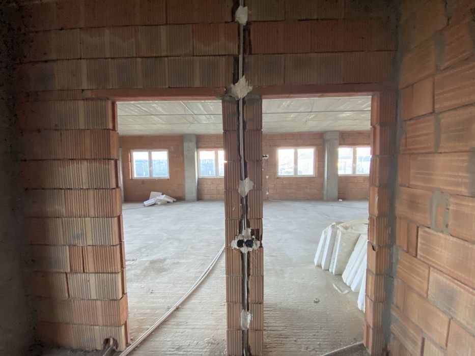 De vanzare spatiu cu destinatie gradinita sau functiuni conexe