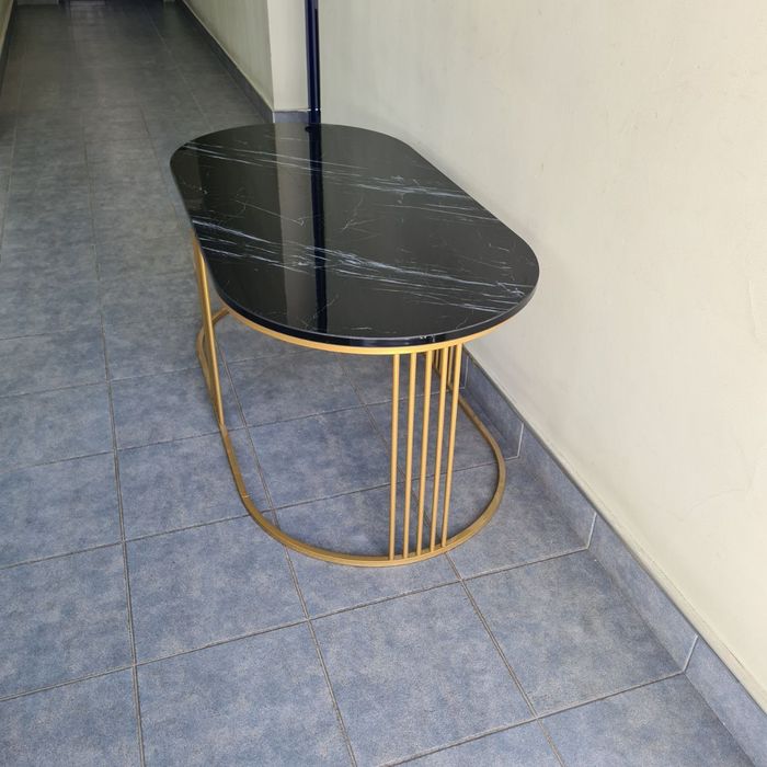 Jurnalniy stolik LUNA