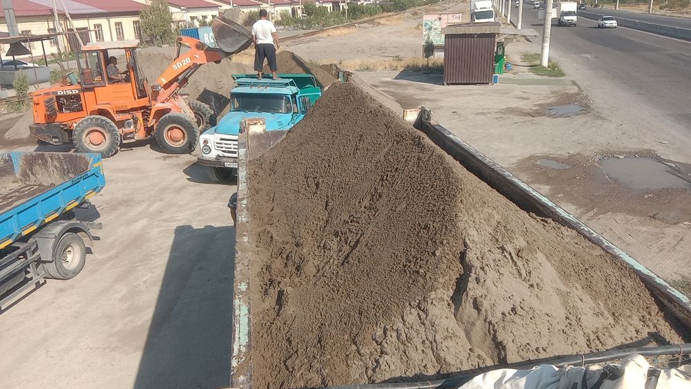 Вывоз мусора и хлама. Доставка HOWO20м³ щебень клинец компот песок ГПС