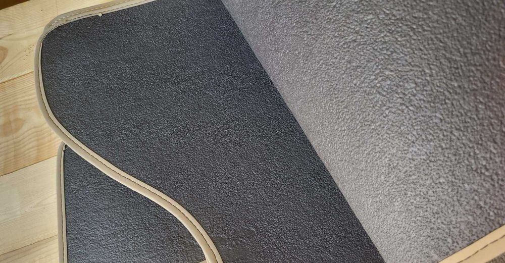 Бежови Mercedes W203 W209 W211 W219 W212 W218 W213 мокетни качество