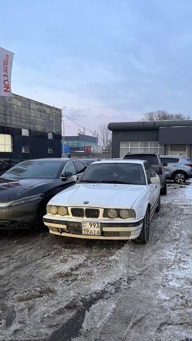 Продам срочно срочно бмв м50 2.8 ванус