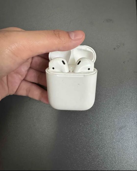 Airpods 2 поколения