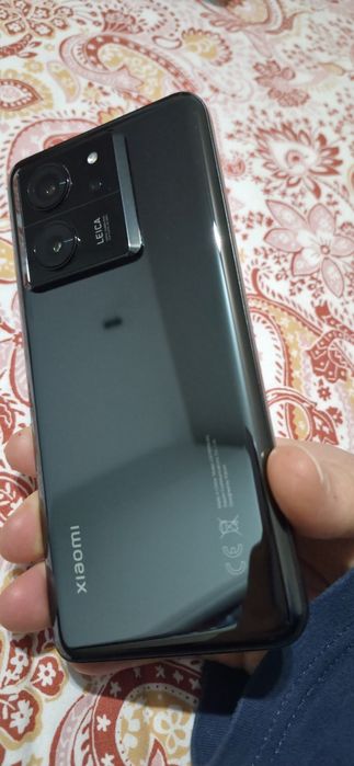 Продавам Xiaomi 13 T Pro