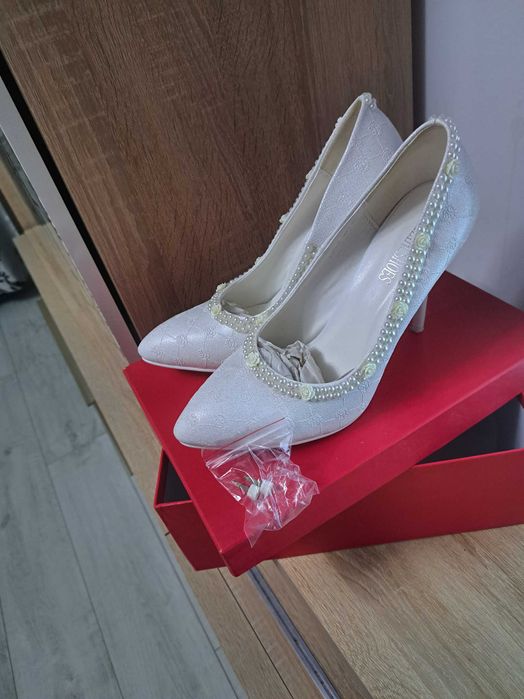 Pantofi de mireasa