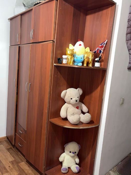 Продам спальный гарнитур