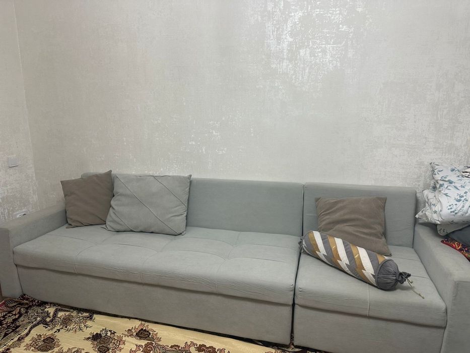 Диван в хорошим состояние !