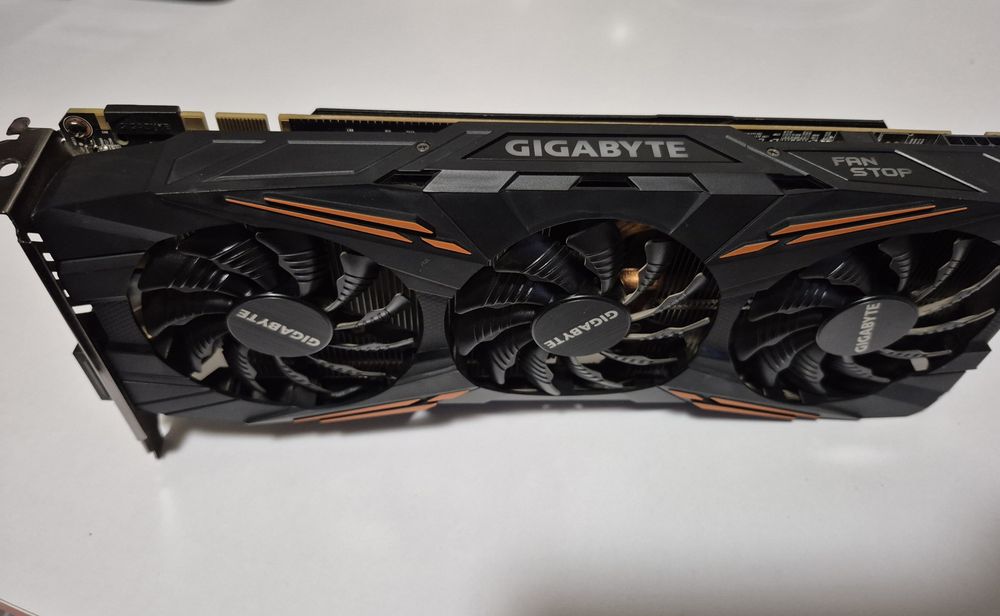 Nvidia GeForce GTX 1080 + Sursa EVGA  Supernova 650G+