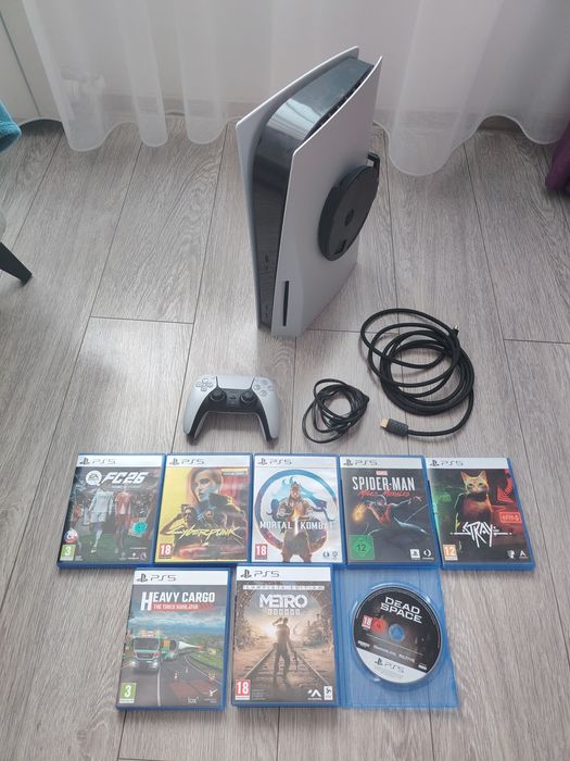 Ps5 Disk + 8 jocuri ( consola este banata online)