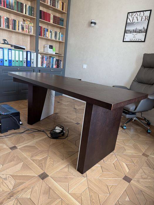 Продам стол для кабинета