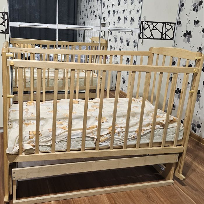 Продаю детскую кроватку