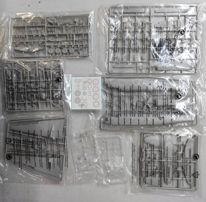 Сборная модель  самолета Wellington MK.X