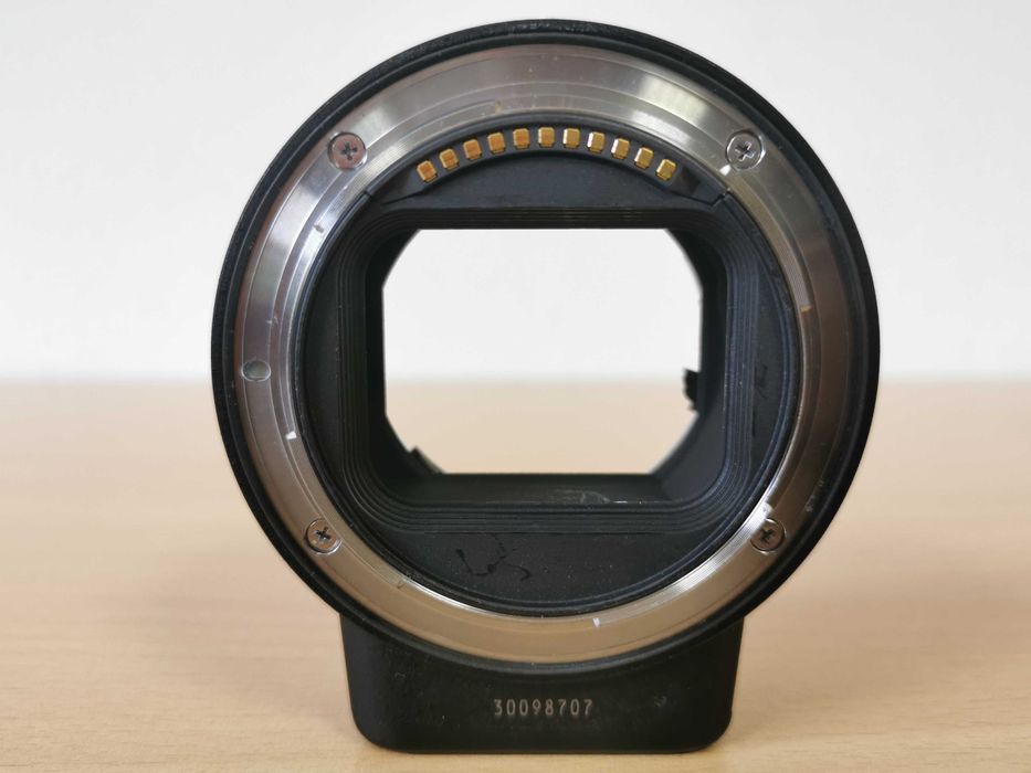 Nikon FTZ адаптер за Nikon F обективи към Nikon Z безогледални фотоапарати
