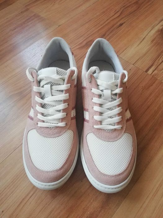 Спортни обувки номер 39