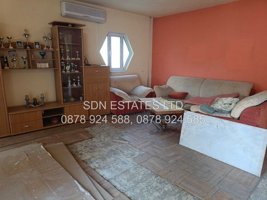 Предлага за продажба къща в идеалния център на гр. Казанлък