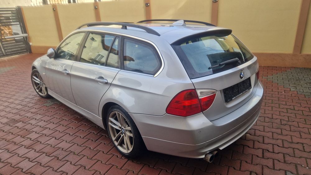 BMW 330d 2006 navi mare/ piele/ panoramic/ încălzire în scaune
