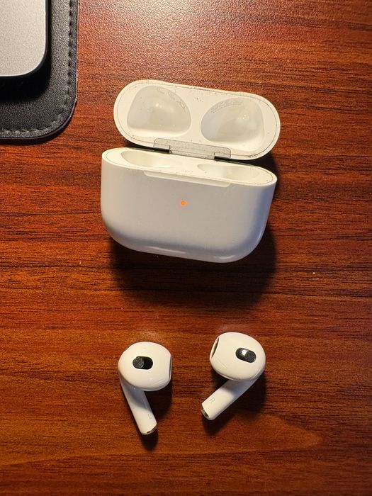 Apple AirPods 3