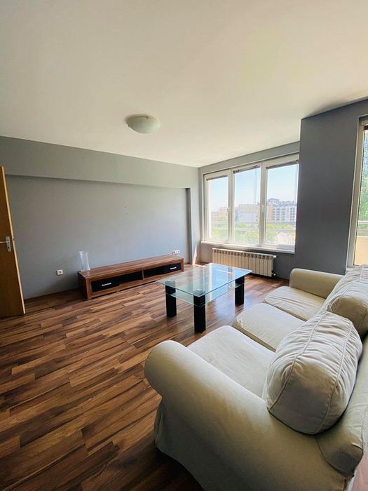 Дава се под наем Двустаен апартамент в София, Младост 4 - 70 кв.м за 900 € - Снимка #1