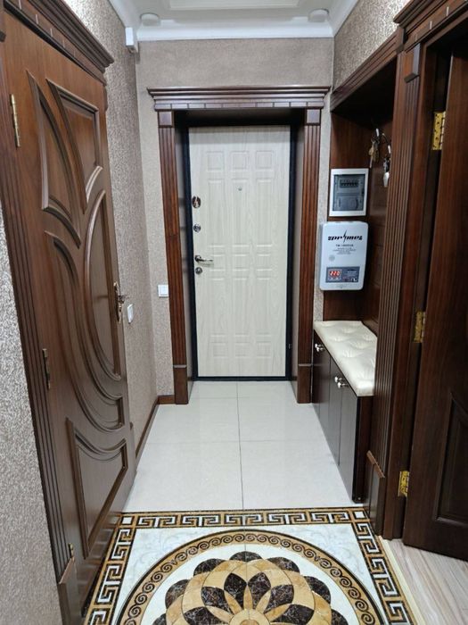 Продаётся Евро квартира Центр