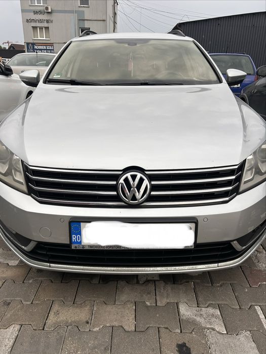 VOLKSWAGEN Passat 2012