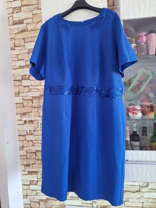 Vând rochie eleganta cu sacou