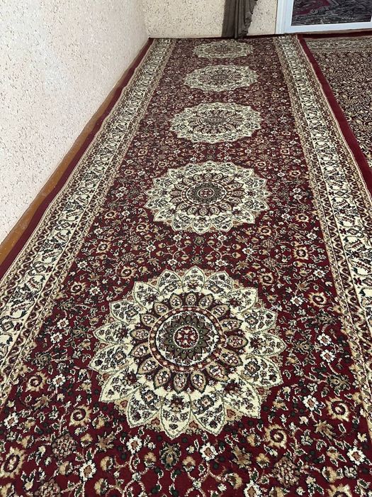 Продаются ковры. Гиламлар сотилади