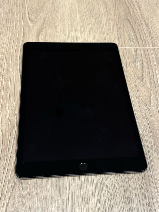 ПРОДАМ Ipad apple 10.2