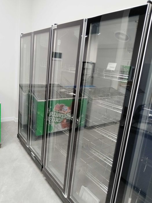 Витринный холодильник