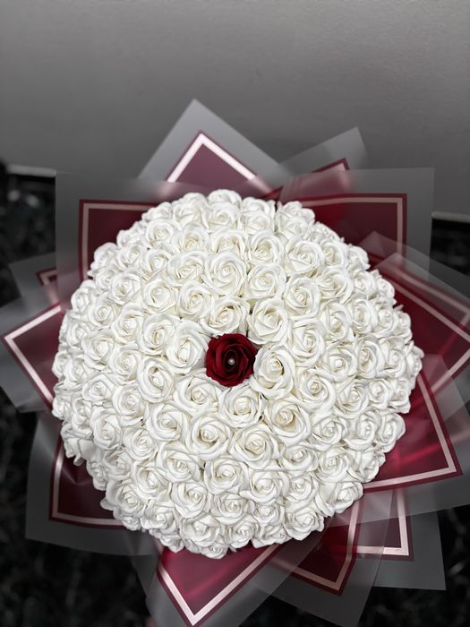 Buchet de 101 trandafiri de sapun