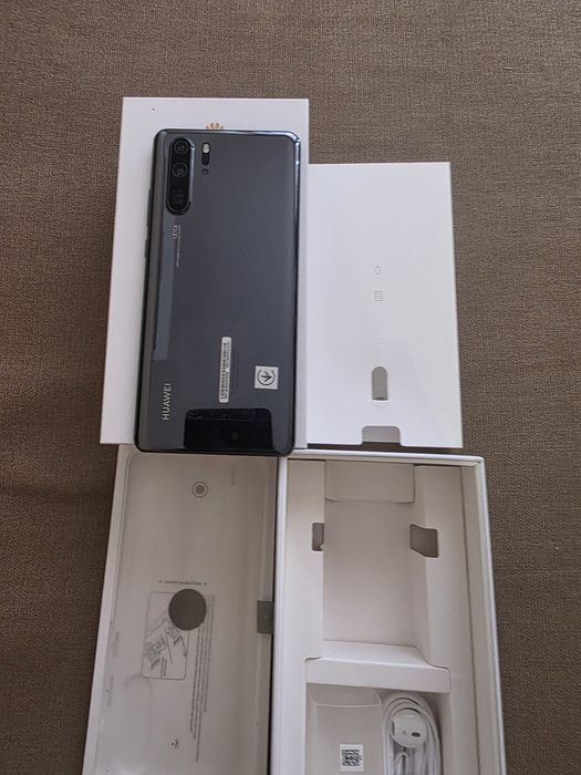 Телефон HUAWEI  P30 Pro