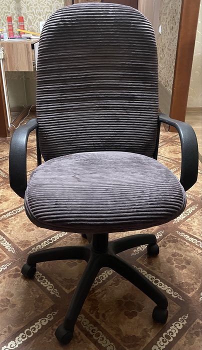 Продам компьютерное / офисное кресло.