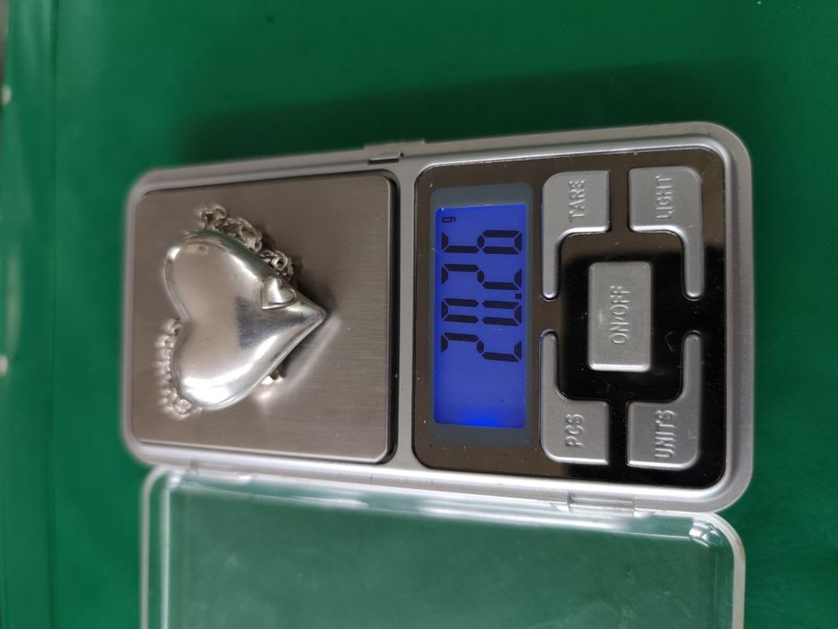 Сребърно колие с медальон сърце Avon 925