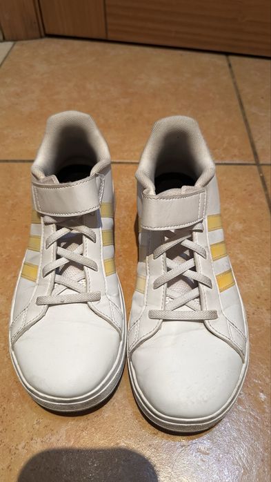 Кроссовки adidas 37 размер