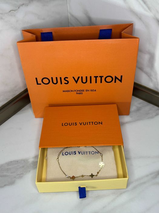 Louis Vuitton Гривна