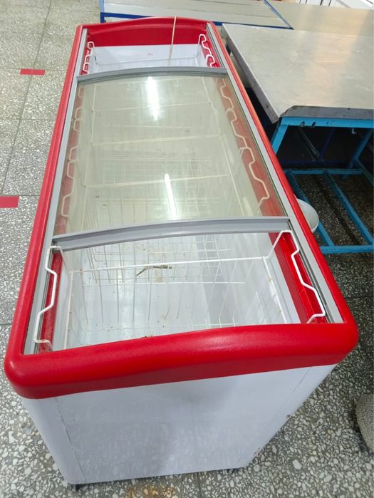 Морозильник большой