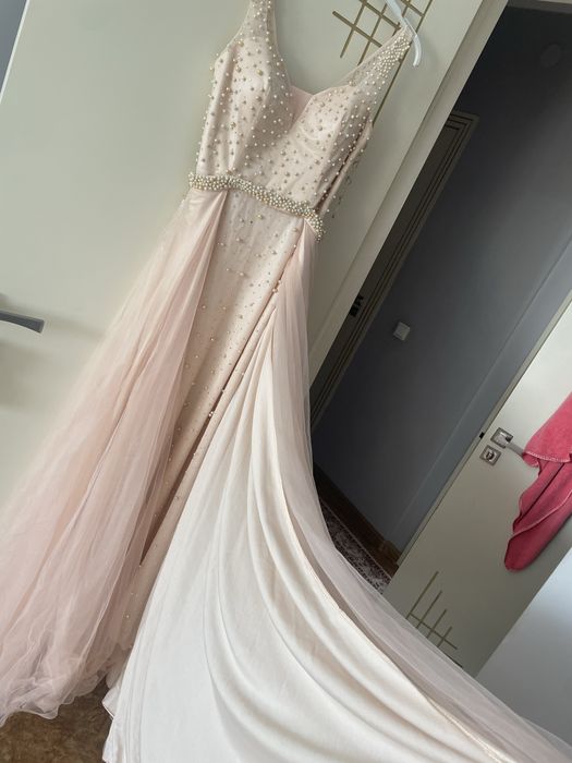 Платье 22000 тг пишите в ватсап