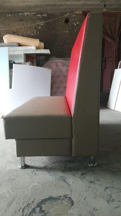 Диван новый с кожзама