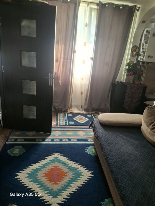Vand apartament cu doua camere ,supraf.33 m² +garaj .,loc Deva,