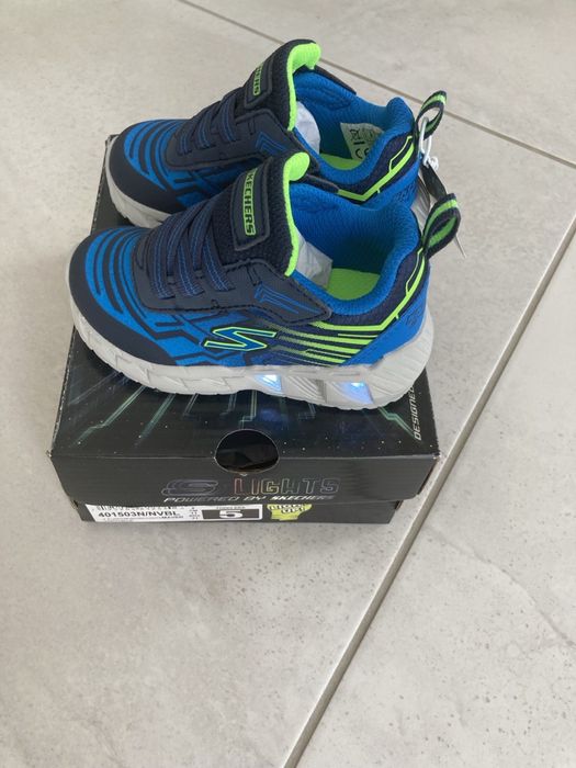 Детски светещи обувки Skechers 21 номер