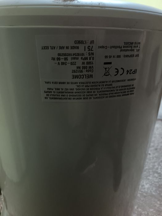 Boiler electric 2 bucăți de 75l și unul de 100l