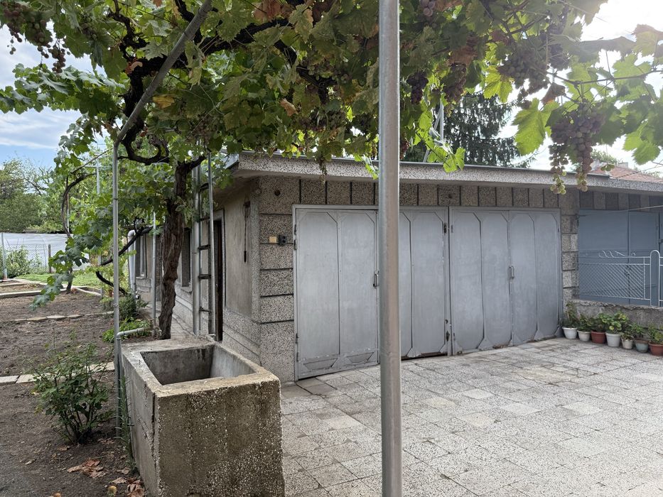 Продава се Къща в София, Младост 4 - 67 кв.м за 1642 €/кв.м - Снимка #1