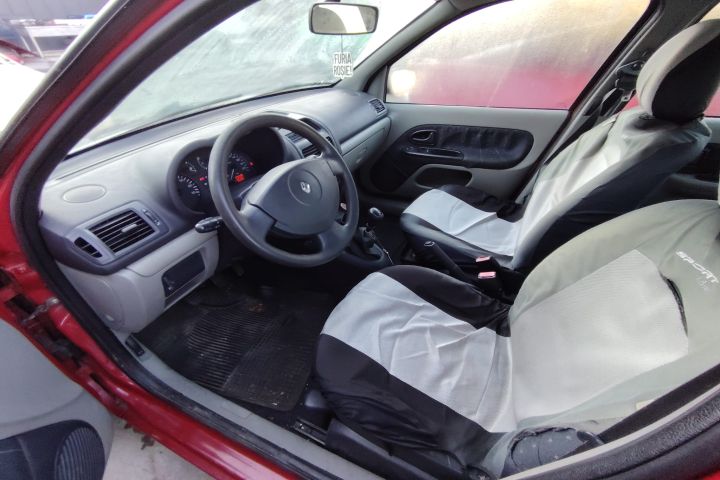 Bara fata Renault Clio 2005 1.2 MT (75 hp)