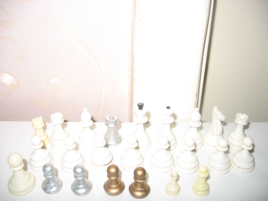 Шахматы шахматные фигуры.