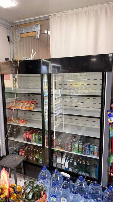 Холодильник витрина