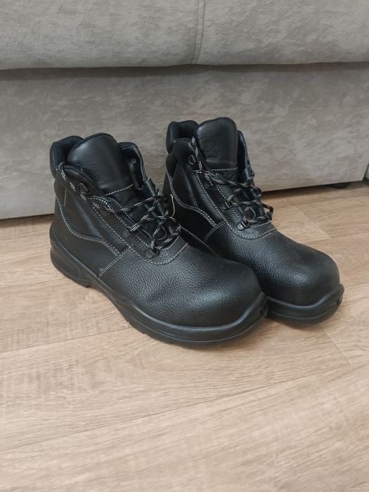 Новые ботинки мужские кожаные