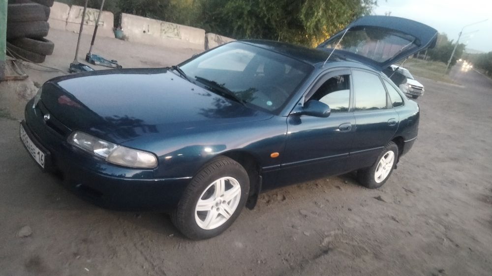 Продам Мазда кронос хэтчбек