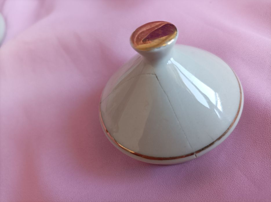 Порцеланови и емайлирани съдове