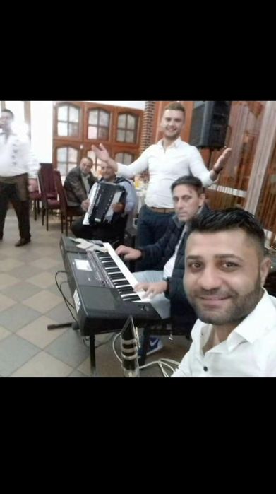 Buna ziua ... Predau lecție clarinet cât și teorie