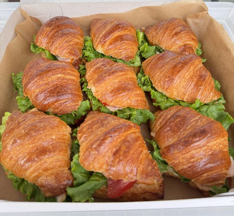 Фуршет/кофебрейк от 4500 тг