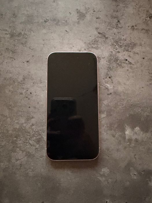 iPhone 15 Pink 126 GB като нов