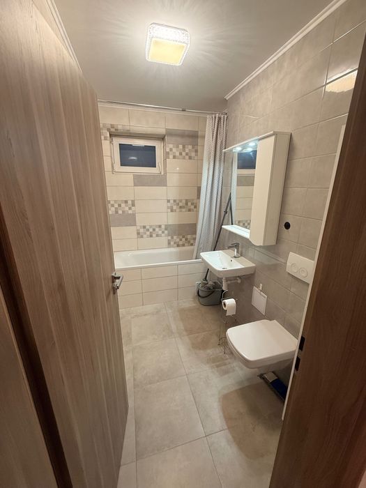 Închiriez apartament tip studio